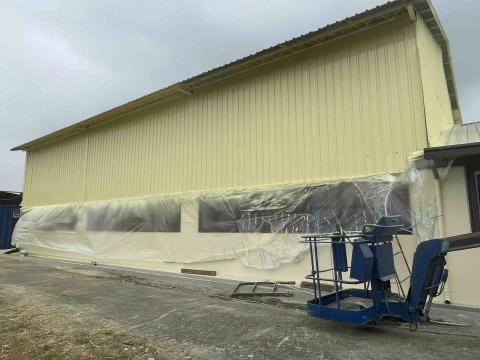 廣宬工程行 - 烤漆浪板，噴漆