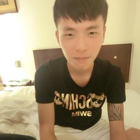 提供割草服務的專家蘇哲榆