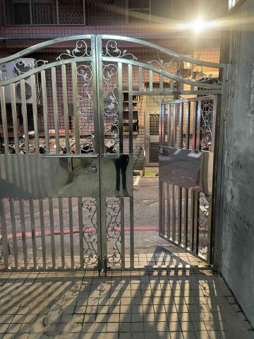 光緯工程 - 白鐵大門