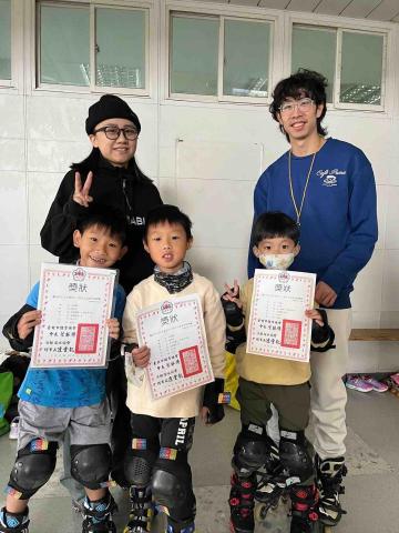 阿倫直排輪 - 去比賽得獎了?