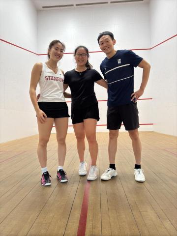 AJ Squash Academy - 許多國際學校學生，從小跟James訓練壁球，之後以壁球專長申請進入美國高中或大學校隊。