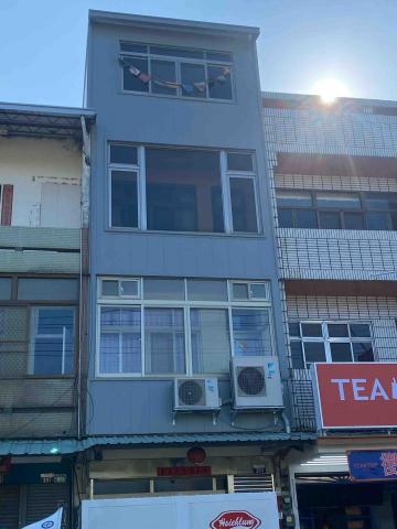 黃佑鈿 - 正面灰色雙層裝潢版拉皮防水隔熱