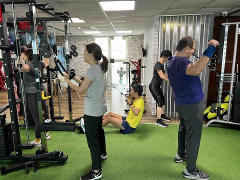 Una 私人健身教練 -  Una 私人健身教練 -