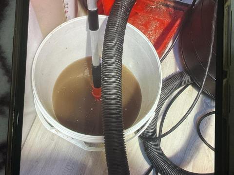 和昌清潔工作室 - 地板洗跟拖的差異