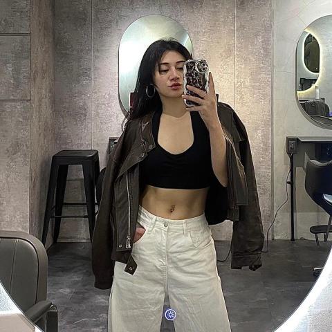 提供兼職網拍模特兒服務的專家Joan