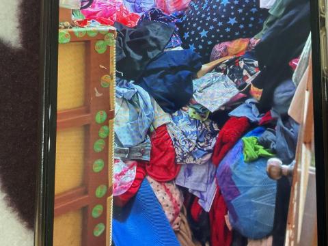 和昌清潔工作室 - 這間收納很特別，二位收納師是用爬的，鞋子差點找不到了。