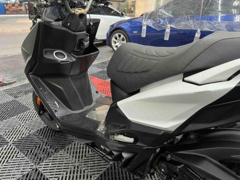 潔亮車體美學 - 