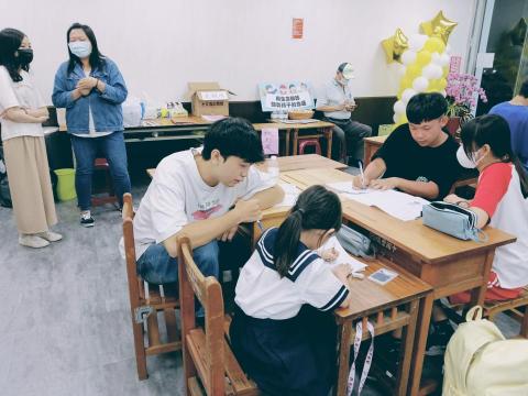 郭仕彥 - 學校的服務學習，輔導國小生作業