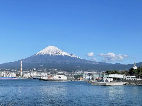舛本先生 - 田子(たご)の浦(うら)港(こう)