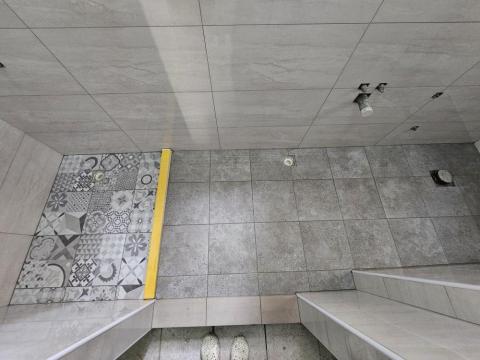 陳鵑兒 - 新市乾濕分離跳色地磚