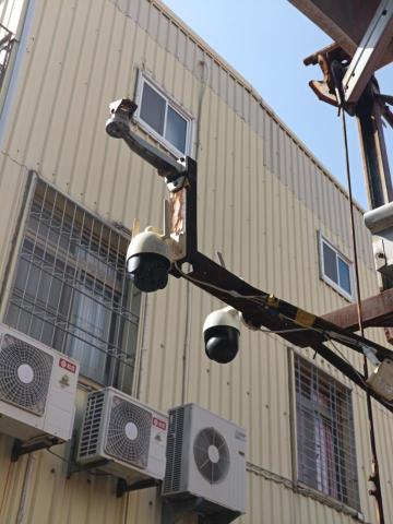 小雞車輛燈光 ，行車紀錄器，監視器 - 巷口監視器