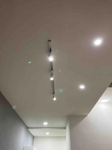 響天水電工程-阿龍 - 軌道燈及崁燈配置安裝