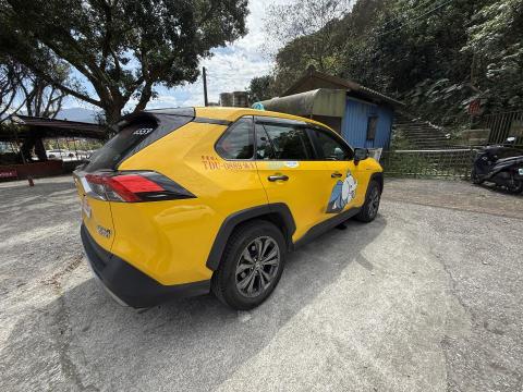 冠鑫旅遊包車 機場接送 - 