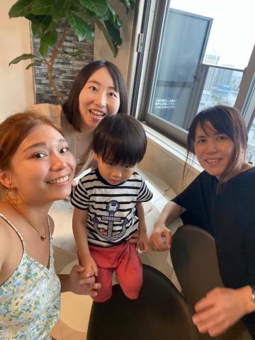 潘怡蓁 - 參與日本好友從單身、結婚、生子的歷程，見證快十多的友誼