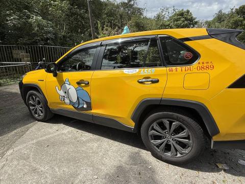 冠鑫旅遊包車 機場接送 - 