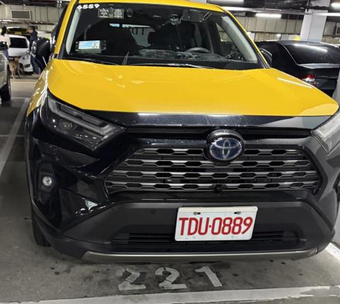 冠鑫旅遊包車 機場接送 - 