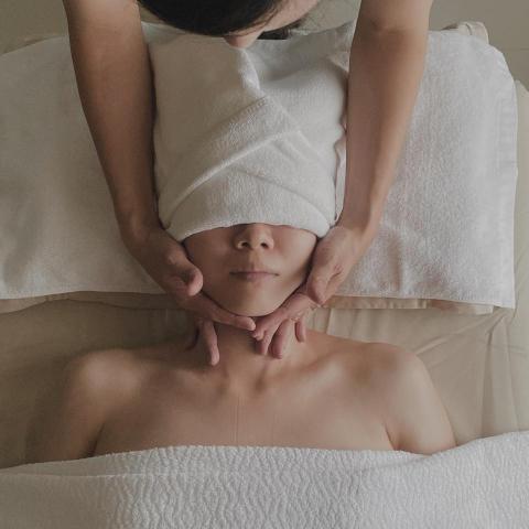 Exhale & SPA 芳療精油按摩|頌缽|臉部護理 - 臉部保養 Exhale & SPA 芳療精油按摩|頌缽|臉部護理 - 臉部保養