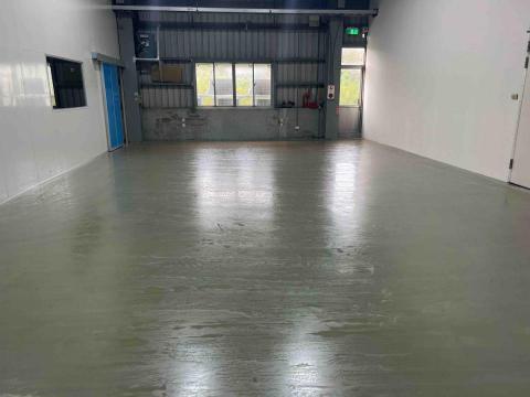 展濟工程行有限公司 - 中塗批土