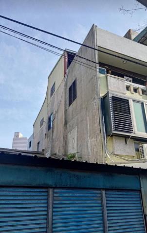 晶欣高空繩索 - 外牆防水施工前