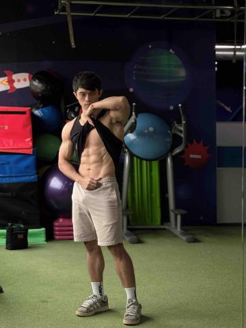 周哲宇 - 2025.02.20