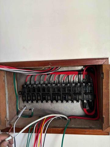 頂峯水電 - 全屋管線抽換