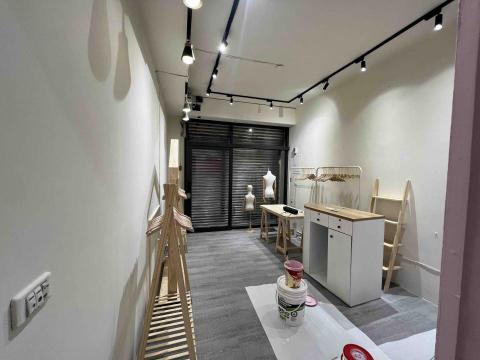 帝國油漆 - 粉刷後（去年回台灣放假接的一個小工作）