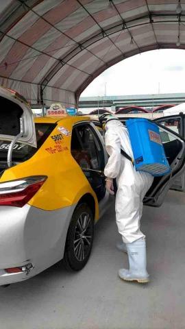 綠巨人消毒 - 疫情期間計程車防疫消毒