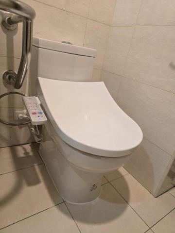 佳銓水電空調工程行 - 和成乾式單體馬桶及和成免治馬桶安裝