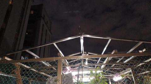 誠豐金屬工程行 - 頂樓陽台製作遮雨棚