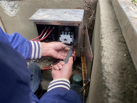 騰泰工程行 - 更換電磁接觸器