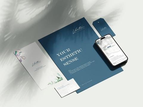 Veracious Design 維拉設計 - Project｜飾品品牌識別設計
Design｜Veracious
Type｜Advertisment/ LOGO
Year｜2019

以藝術品味為主軸，利用光影與自然系元素營造美感氛圍，打造文藝少女風格的飾品電商品牌，使美感從產品影像、品牌識別形象，到延伸輔銷品及文宣製作皆展現細膩的藝術氣息。