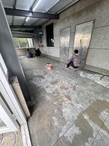 丞恩建設有限公司 - 後院增建-貼磚填縫