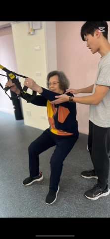 陳品祥 治療師｜樂齡教練 - 樂齡下肢防跌訓練