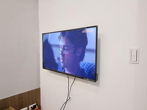 王靖晟 - 固定式壁掛