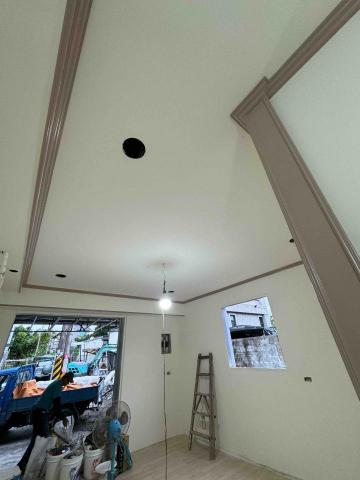 立成工程行 - 研磨後牆面粉刷 加線板跳色 