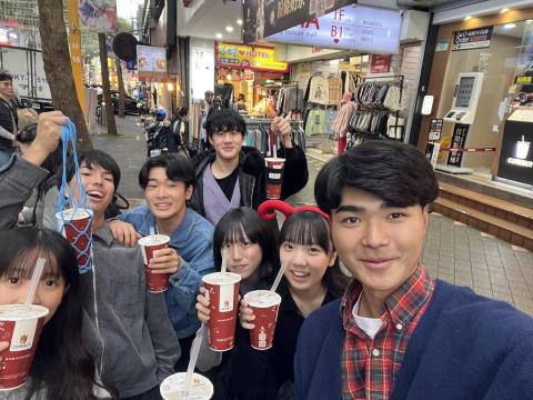 翁嘉盛 - 小導遊（帶領日本高中生在台灣參觀、文化交流⋯）