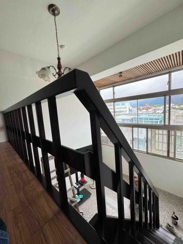 立成工程行 - 木質樓梯 （修繕後 ） 