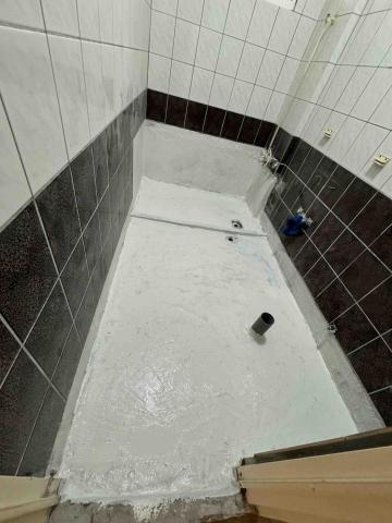 立成工程行 - 因舊浴室沒做防水層導致側漏 （加強負水壓放水材 解決側漏問題 （ 已試水完成） 