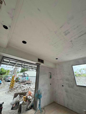 立成工程行 - 全式批土 矽酸蓋板（ 天花板 ab 膠. 接縫兩次 .套批一次 ） 