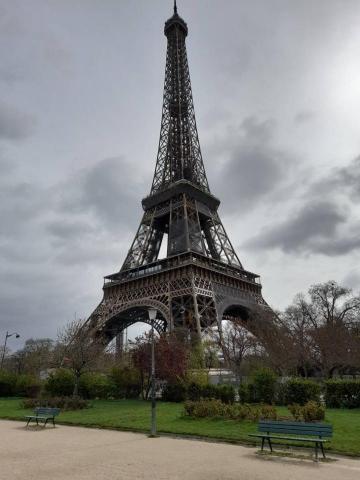 黃先生 - 法國巴黎