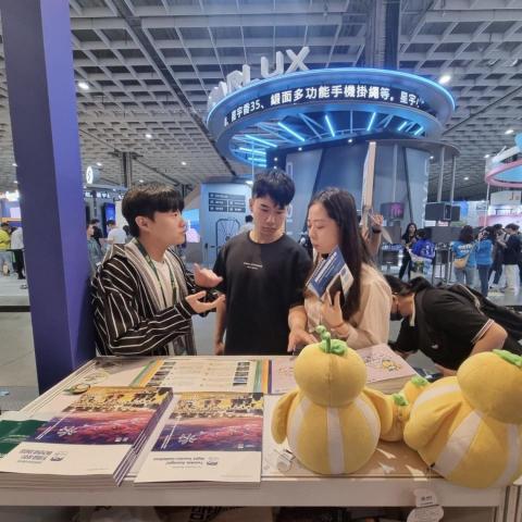 粉熊-韓文家教、口譯 - 2024 ITF 台北國際旅展口譯