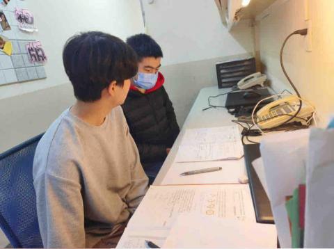 莊浚昇 - 擔任國中數理輔導老師的照片