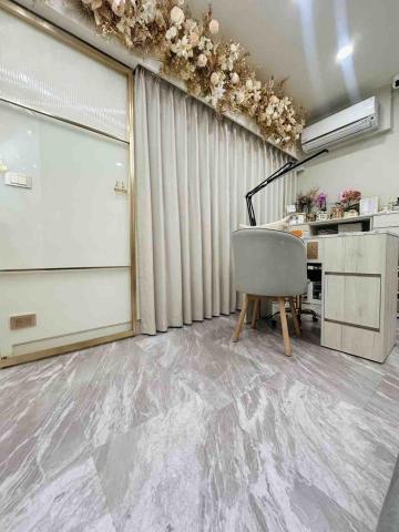 聖辰地板設計(塑膠地板代工達人賴桑) - 美甲工作室塑膠地板