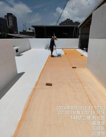 邑光防水隔熱工程 - 高雄三民區民宅施工案例（施工中照片）
