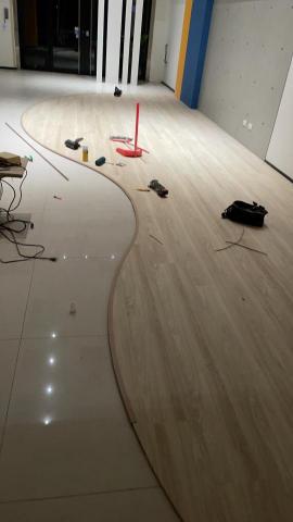 卡扣地板/地板修繕 - 