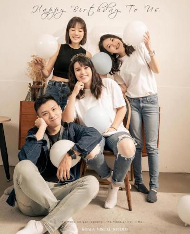 李季軒 - 畢業照
閨蜜寫真