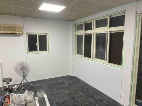 亮昶油漆 - 磁磚改色、新封板施作、舊牆修補、壁癌處理後-3