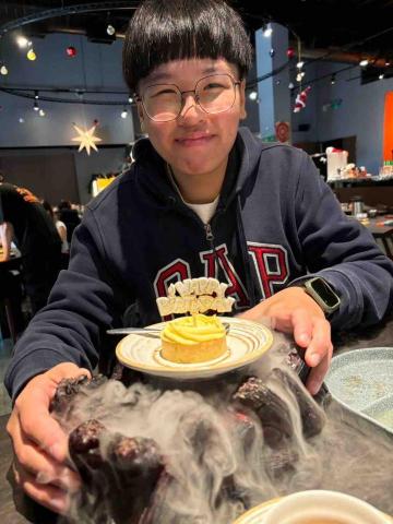 提供姐姐服務的專家邱稚棋