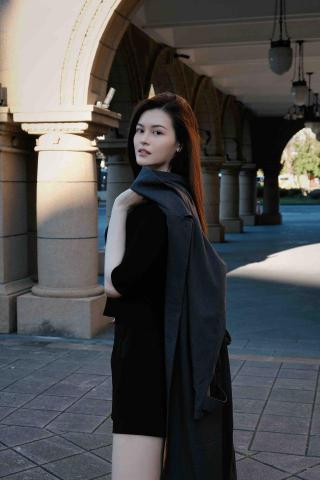 提供模特兒服務的專家Josefa