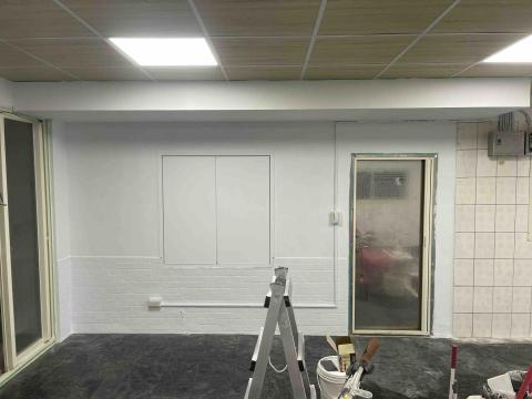 亮昶油漆 - 磁磚改色、新封板施作、舊牆修補、壁癌處理後-4